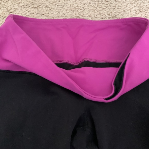 Lululemon Wunder Under Leggings - Picture 4 of 5